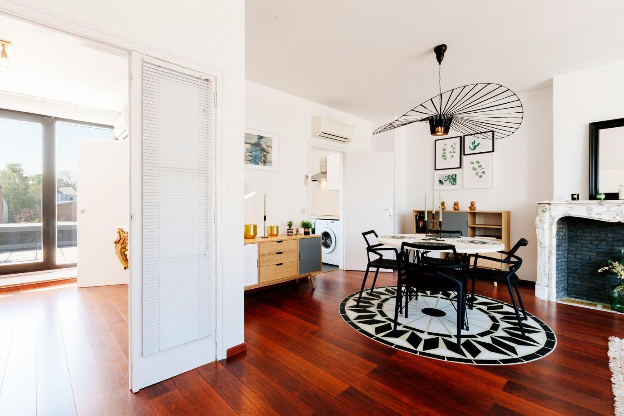 דירות Luxury Apart' Mons City Center With Terrace מראה חיצוני תמונה